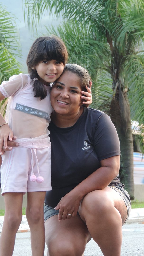 Com a mãe